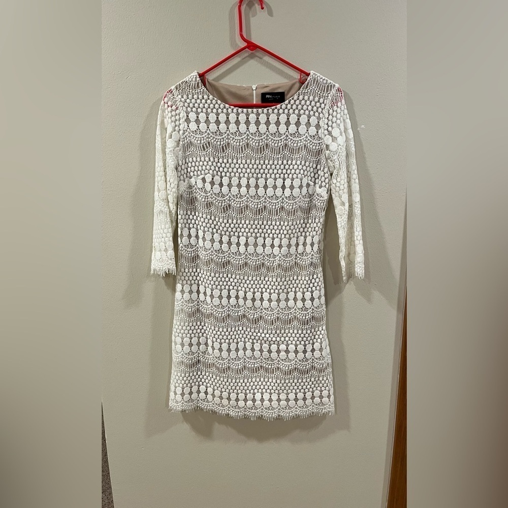 RN Studio (Ronnie Nicole) White Lace Sheath Dress - Size 4